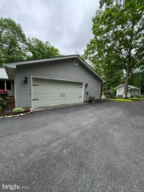 260 RIDINGS LN, White Post, VA 22663