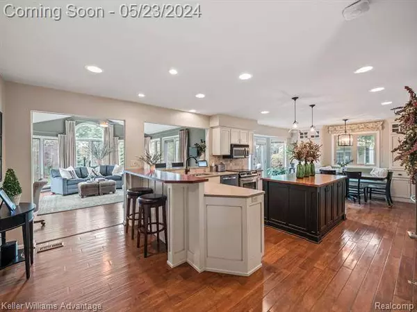 541 Morgan Circle, Northville, MI 48167