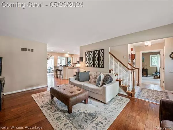 541 Morgan Circle, Northville, MI 48167