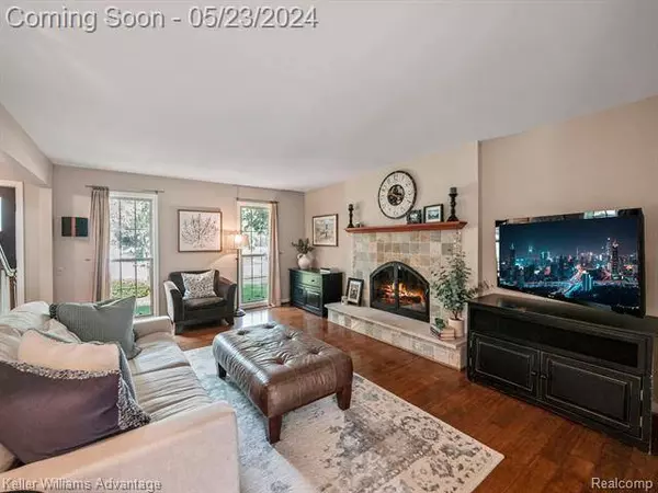 541 Morgan Circle, Northville, MI 48167