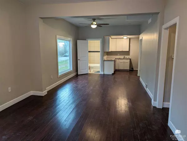 601 Kearney ST, Manhattan, KS 66502