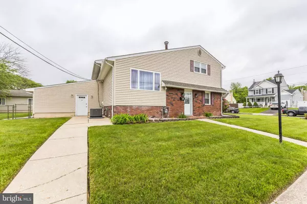 315 STATE ST, Blackwood, NJ 08012