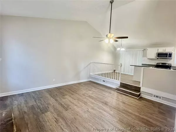 6482 Pittsfield DR, Fayetteville, NC 28303