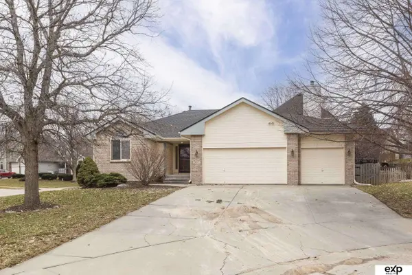 1231 N 163 Circle, Omaha, NE 68118