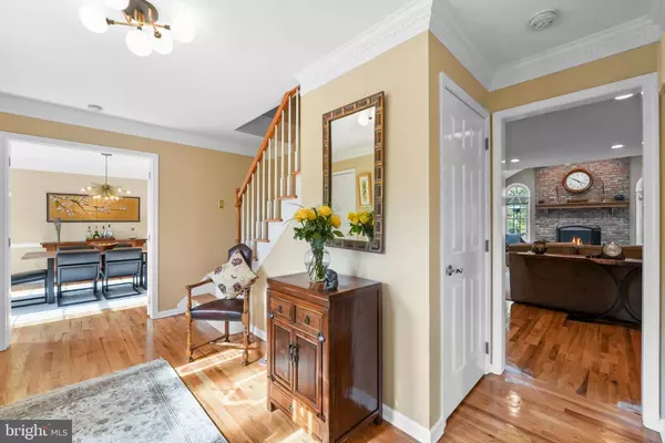 27 BRANDYWINE RD, Skillman, NJ 08558