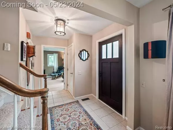 541 Morgan Circle, Northville, MI 48167