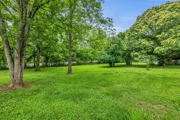 127 Fairview Ave, Gordonsville, TN 38563