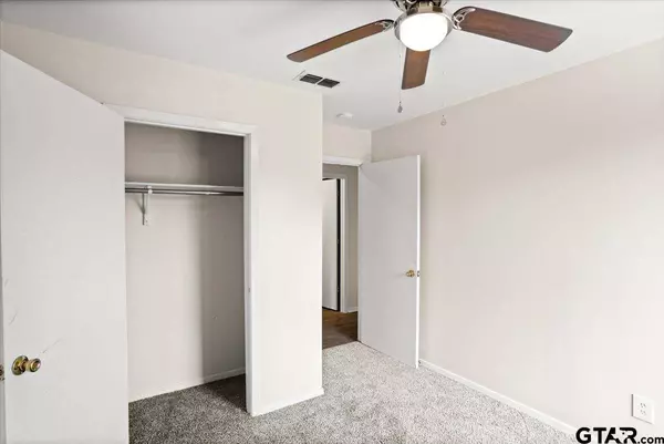 208 Park Lane, Jacksonville, TX 75766