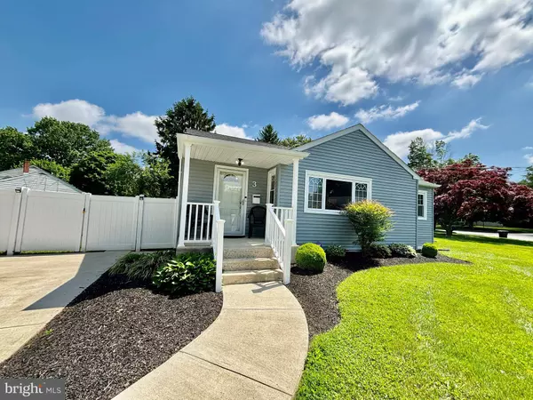 3 TINKER DR, Mount Holly, NJ 08060