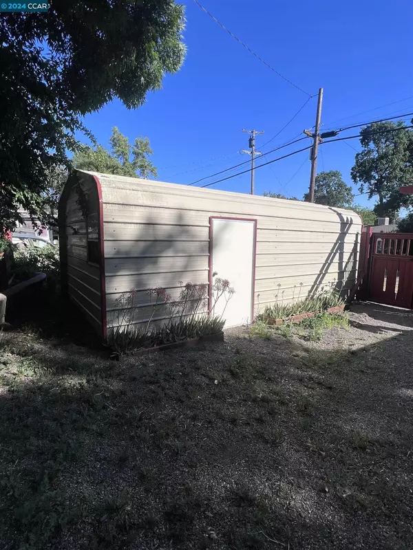 14664 Palmer Ave, Clearlake, CA 95422