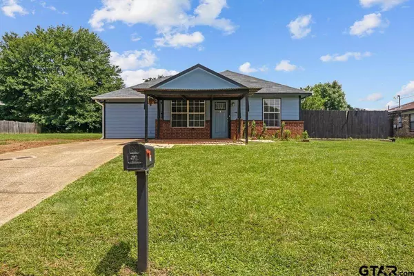 208 Park Lane, Jacksonville, TX 75766