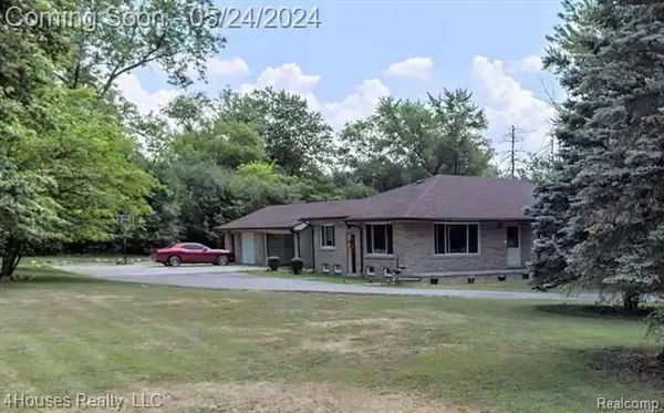 28553 WILDWOOD Trail, Farmington Hills, MI 48336