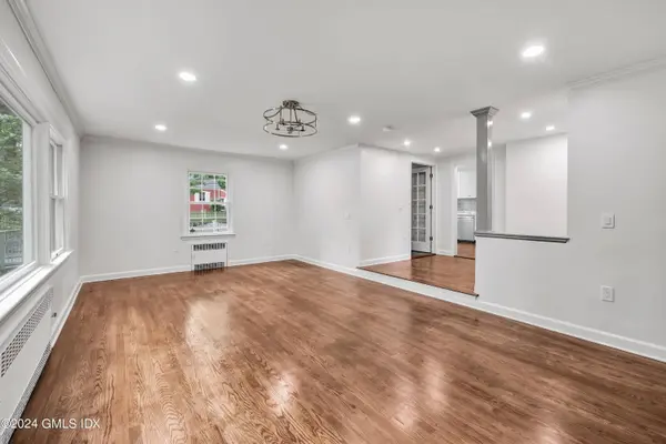 1 DOUGLAS DR, Greenwich, CT 06831