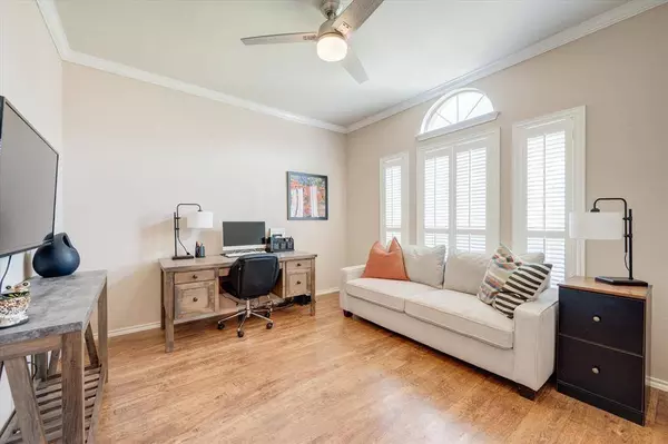 4020 Petersburg Drive, Fort Worth, TX 76244