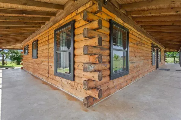 290 Lcr 437, Mexia, TX 76667