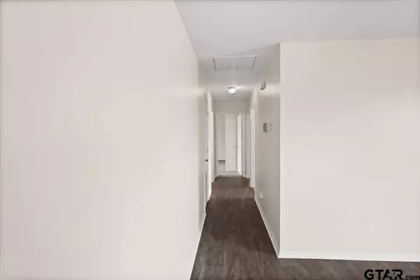 208 Park Lane, Jacksonville, TX 75766