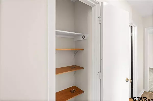 208 Park Lane, Jacksonville, TX 75766