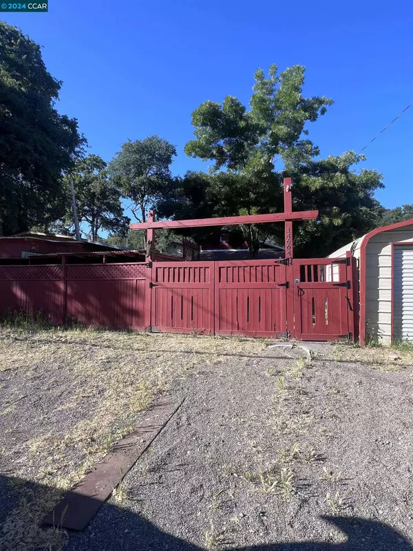 14664 Palmer Ave, Clearlake, CA 95422