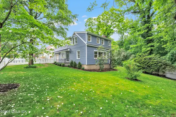 1 DOUGLAS DR, Greenwich, CT 06831