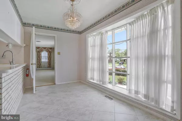 6127 RIVANNA DR, Springfield, VA 22150