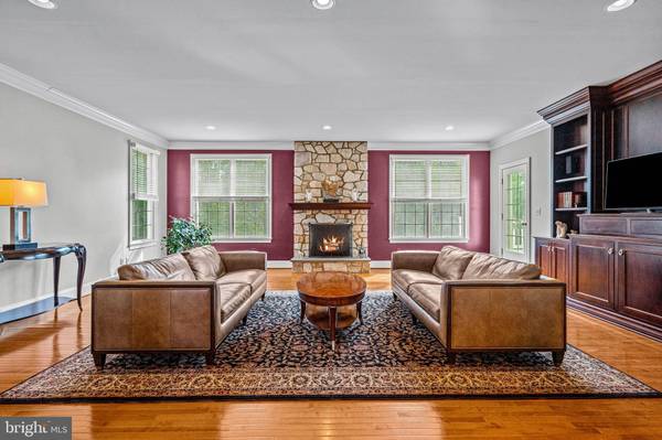 717 BENTLEY CT, Moorestown, NJ 08057