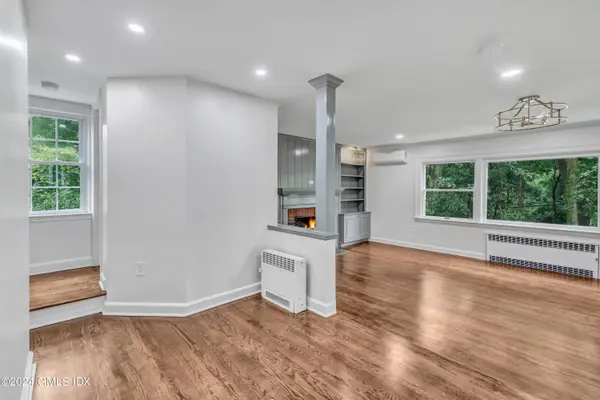 1 DOUGLAS DR, Greenwich, CT 06831