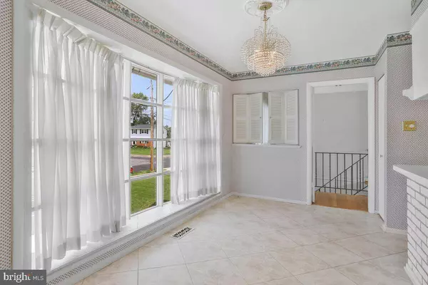 6127 RIVANNA DR, Springfield, VA 22150