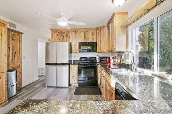 5053 Abuela Dr, San Diego, CA 92124