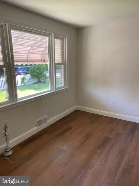 9809 NARRAGANSETT PKWY, College Park, MD 20740