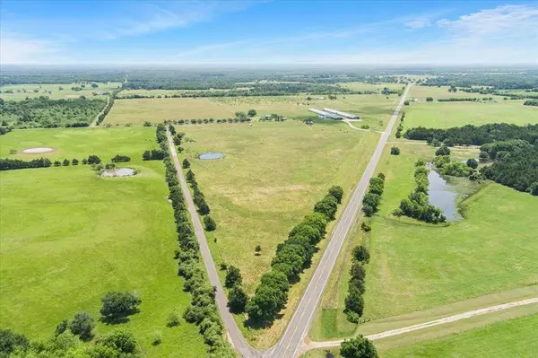 290 Lcr 437, Mexia, TX 76667