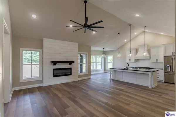 100 Bonfire Lane, Elizabethtown, KY 42701