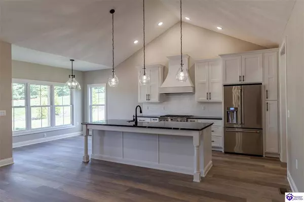 100 Bonfire Lane, Elizabethtown, KY 42701