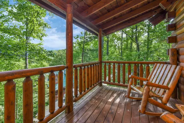 1526 Sky View DR, Sevierville, TN 37876