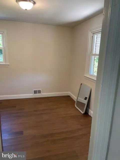 9809 NARRAGANSETT PKWY, College Park, MD 20740