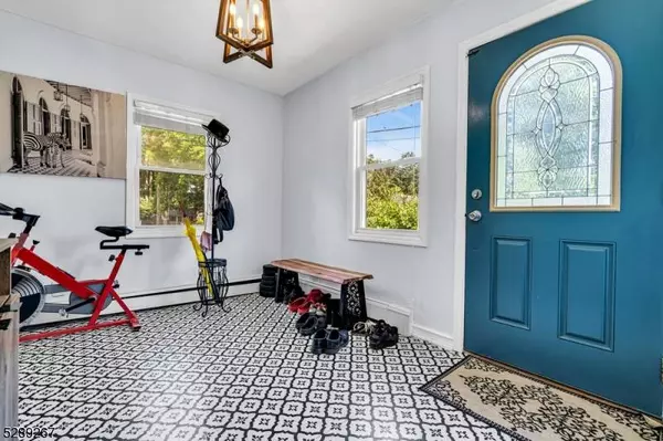 15 Willow Ave, Pequannock Twp., NJ 07440