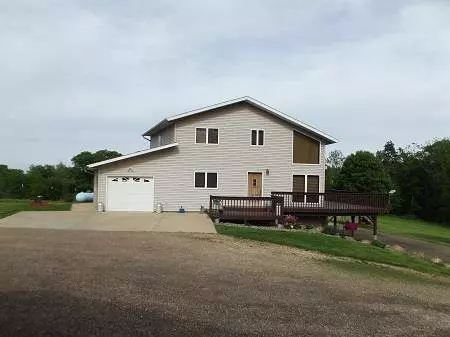 1280 Smokey Hollow Road, Highland, WI 53543