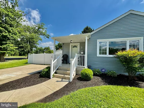 3 TINKER DR, Mount Holly, NJ 08060