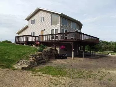 1280 Smokey Hollow Road, Highland, WI 53543