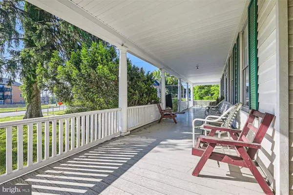 2200 ROSLYN AVE, Baltimore, MD 21216