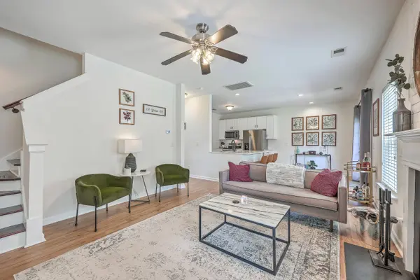 222 Everwood Ct, Moncks Corner, SC 29461