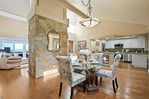 10 Kingston Court, Coronado, CA 92118