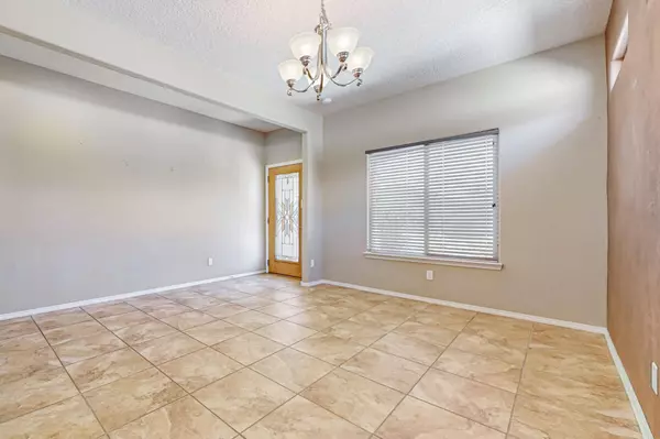 1021 Evening Primrose LN, Bernalillo, NM 87004