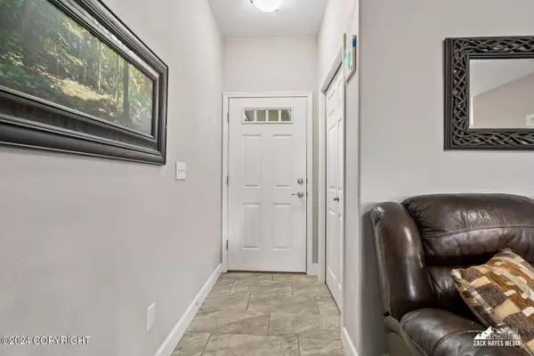 20170 Eagles Nest CT #5A, Eagle River, AK 99577