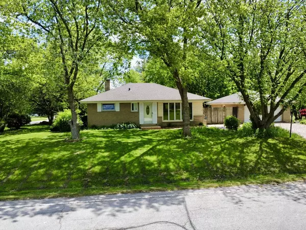 5229 Larkspur LN, Lisle, IL 60532