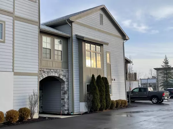 2005-6 Celadon NE Drive, Grand Rapids, MI 49525