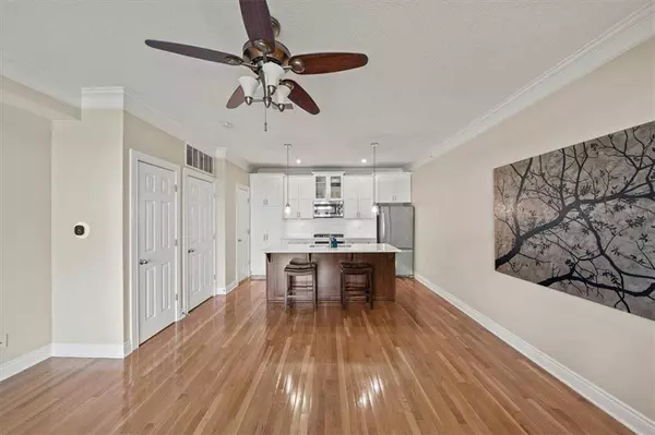 2918 Walnut ST, Kansas City, MO 64108