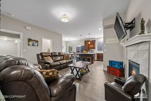 20170 Eagles Nest CT #5A, Eagle River, AK 99577