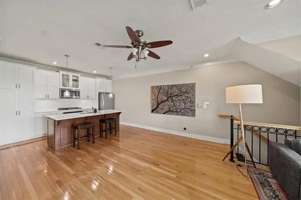 2918 Walnut ST, Kansas City, MO 64108