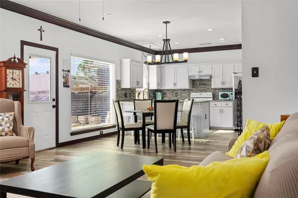 5912 Ash Flat Drive, Fort Worth, TX 76131