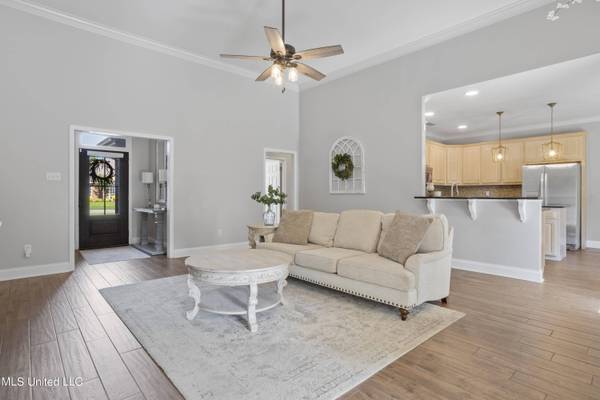 6489 Amherst Drive, Ocean Springs, MS 39564